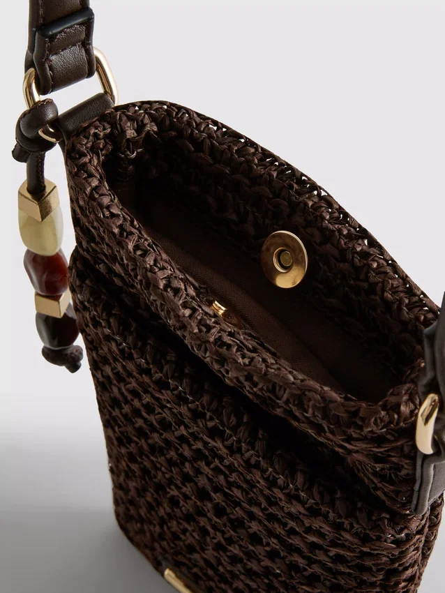 Bolsa para telemóvel tecida com contas