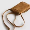 Bolsa porta-telemóvel com franjas