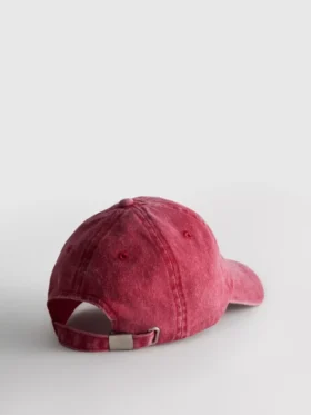 Boné de basebol bordado e desbotado
