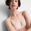 Bralette tipo babydoll de cetim e renda nupcial