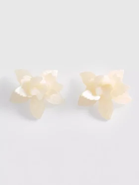 Brincos 3D florais da Paula Echevarría