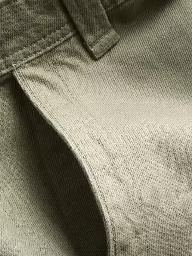 Calças chino largas de cintura média