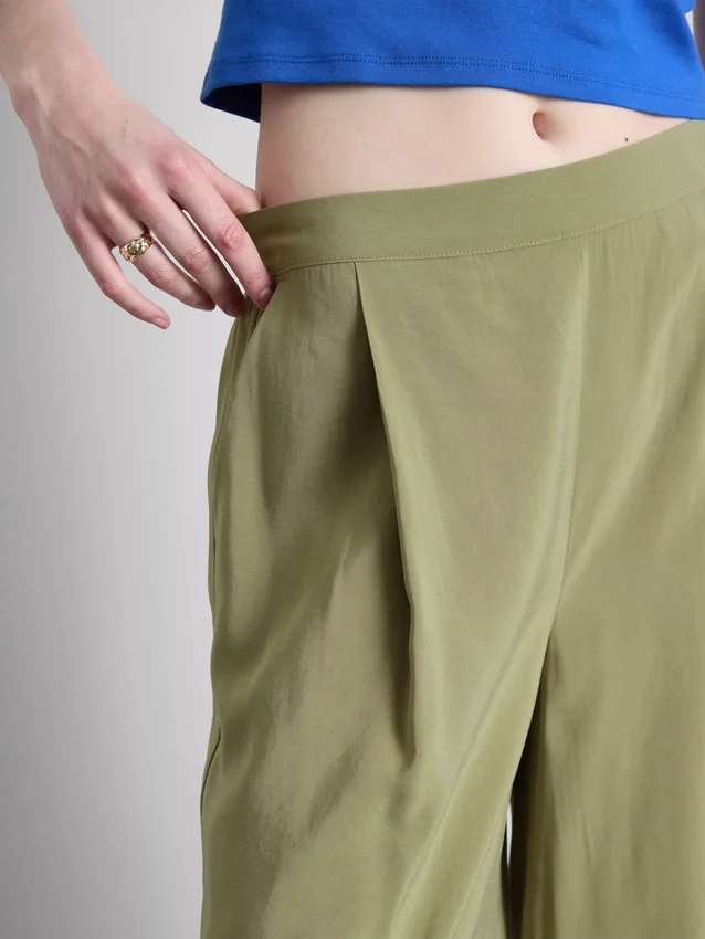 Calças culote de cintura média e perna larga
