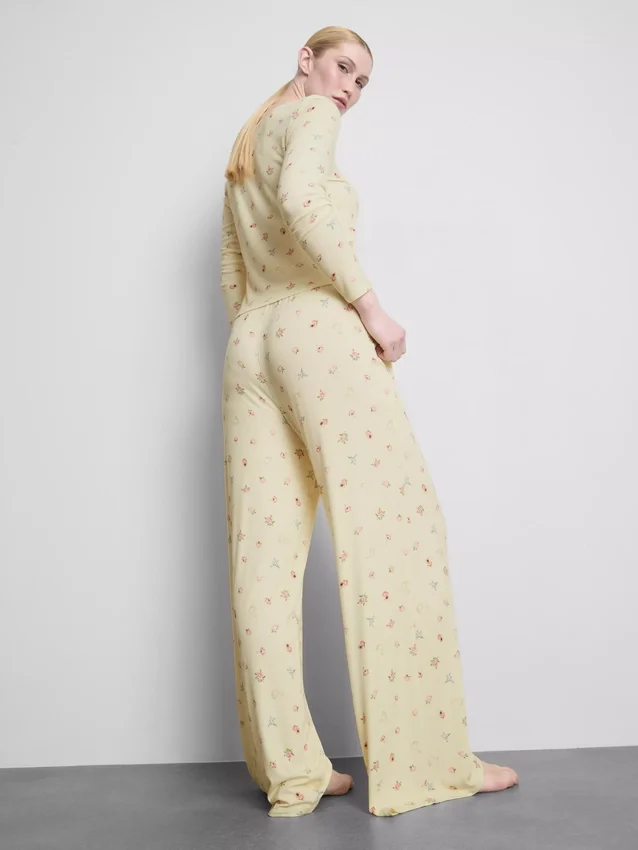 Calças de pijama florais com canelado