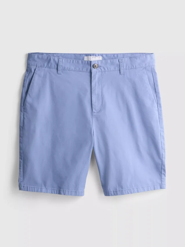 Calções chino com elevada proporção de algodão
