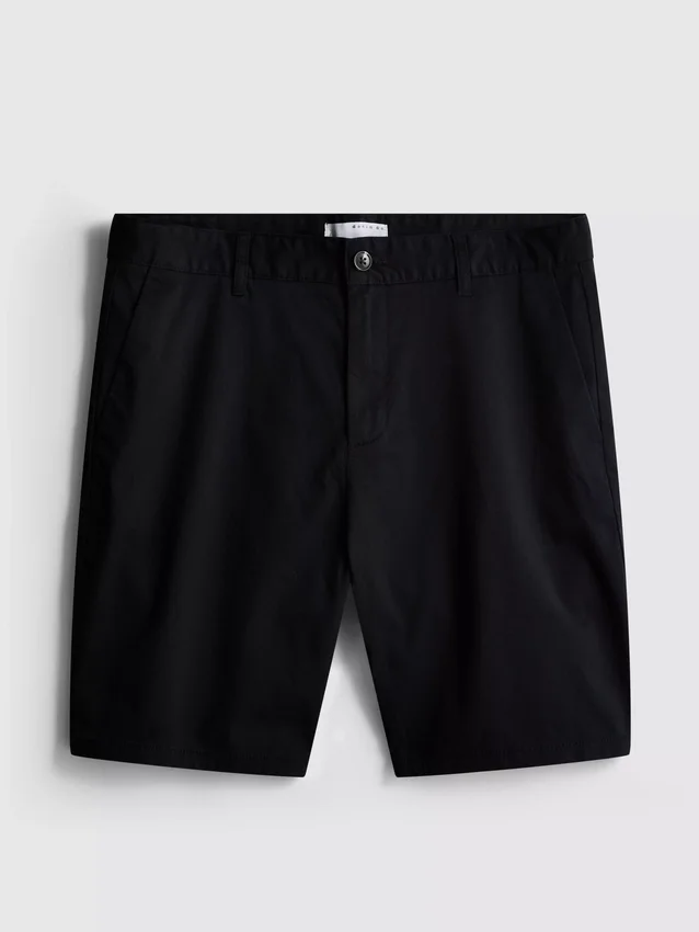 Calções chino com elevada proporção de algodão