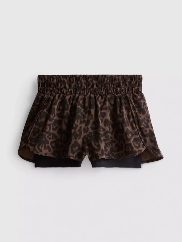 Calções de corrida com padrão de leopardo