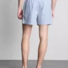 Calções de pijama às riscas