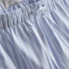 Calções de pijama às riscas