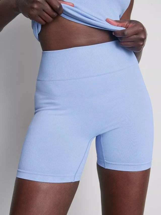 Calções desportivos sem costuras