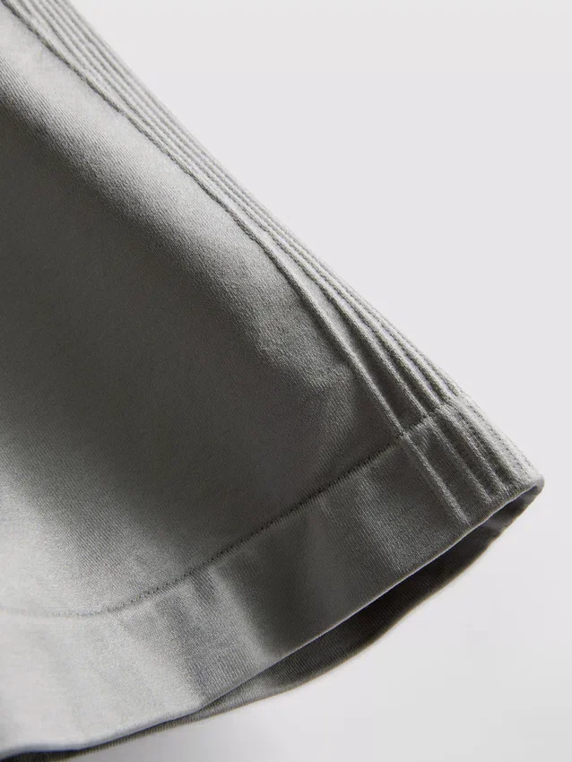 Calções desportivos sem costuras e de alto brilho