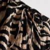 Calções estampados com textura enrugada