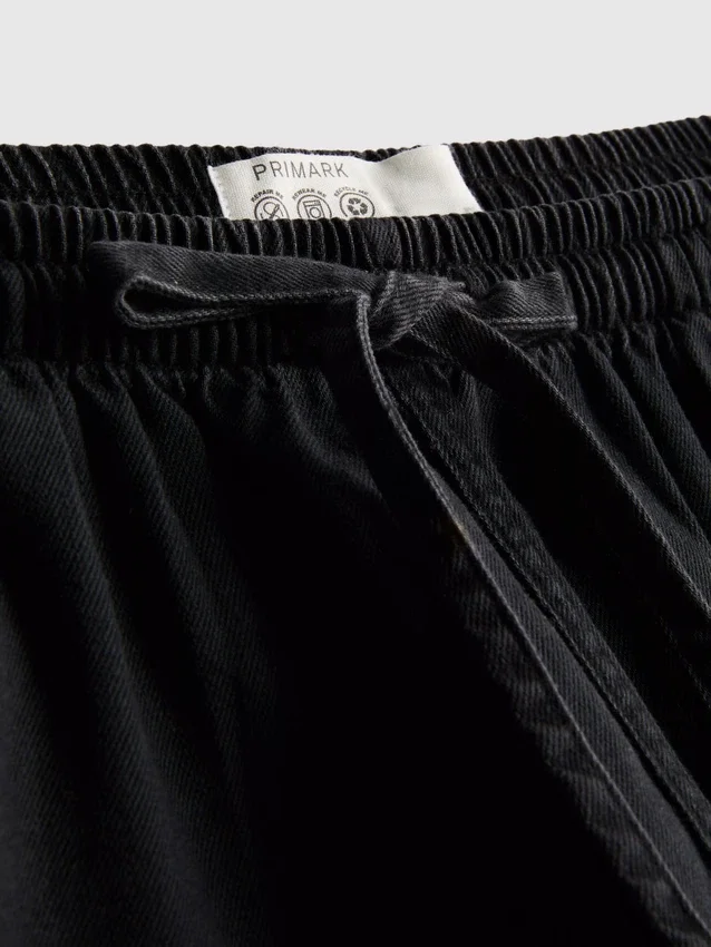 Calções jogger em ganga de algodão