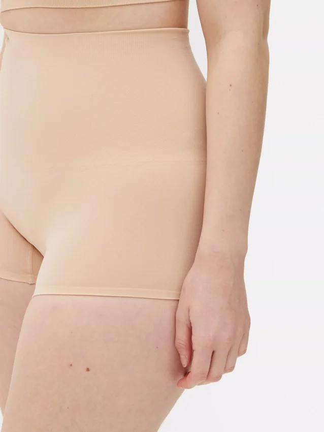 Calções modeladores sem costuras