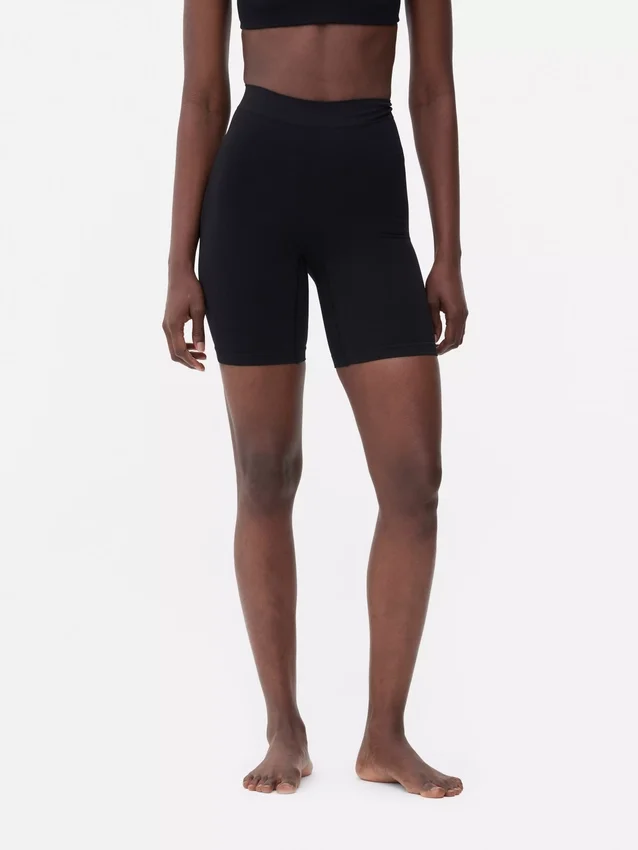 Calções sem costuras que realçam o rabo