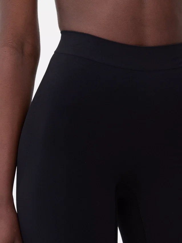 Calções sem costuras que realçam o rabo
