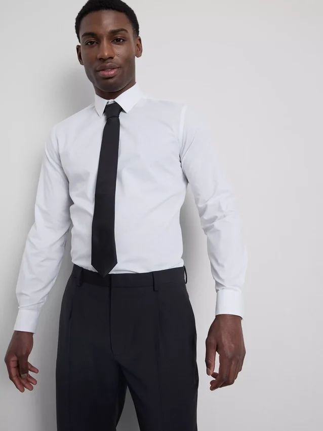 Camisa de botões elástica de corte justo