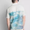 Camisa de calção de manga curta com botões e estampado panorâmico