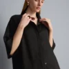 Camisa de cetim texturado de corte descontraído