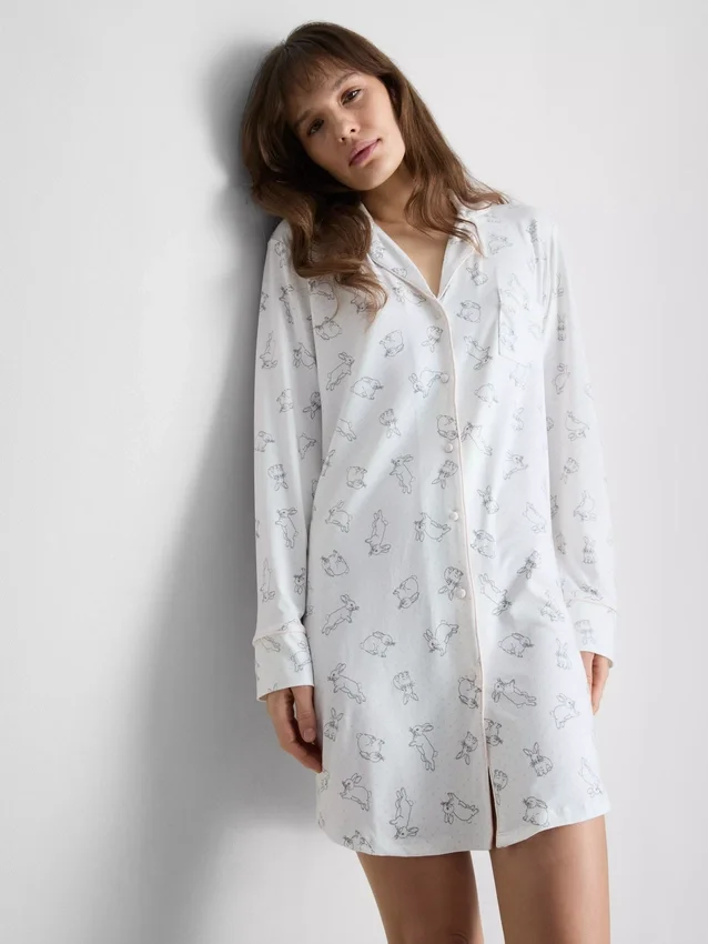 Camisa de dormir larga estilo «boyfriend» com estampado