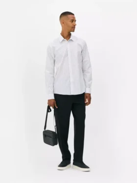 Camisa de manga comprida às riscas