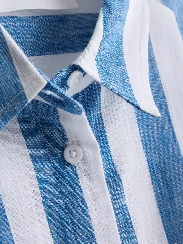 Camisa de praia de corte descontraído com riscas