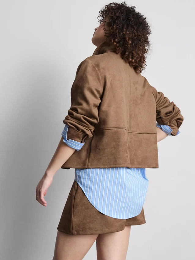 Camisa folgada em imitação de camurça