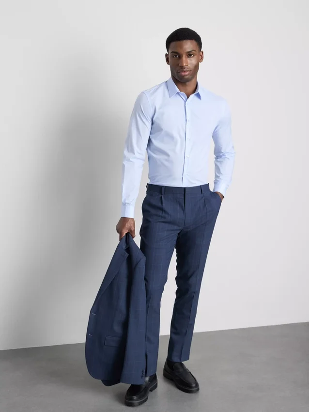 Camisa formal de corte justo