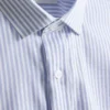 Camisa formal às riscas