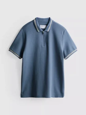 Camisa polo com gola com fecho e textura