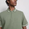 Camisa polo com gola com fecho e textura