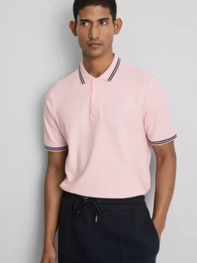 Camisa polo com gola com ponta