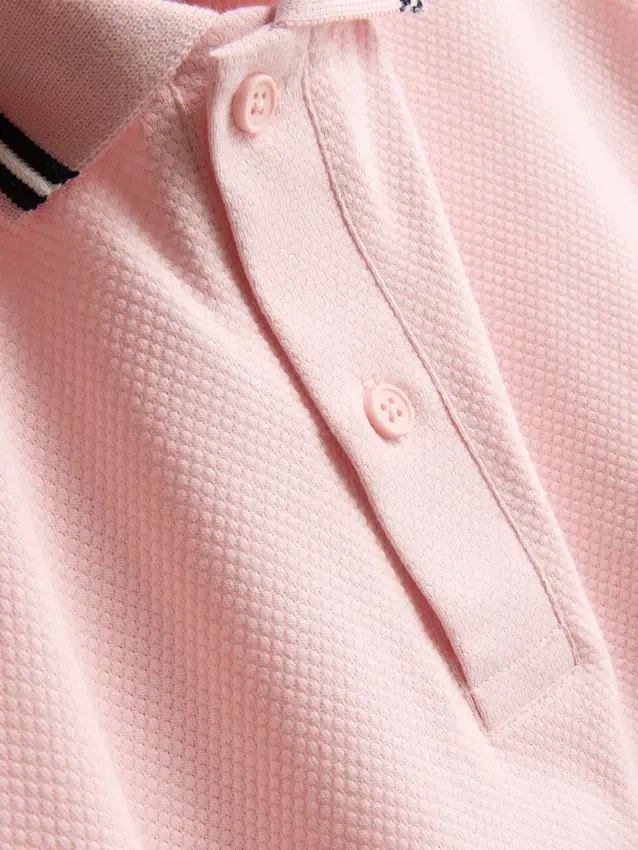 Camisa polo com gola com ponta