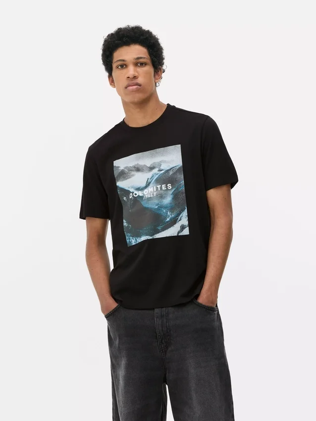 Camisas com estampado das Dolomitas