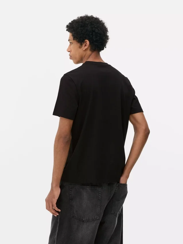 Camisas com estampado das Dolomitas