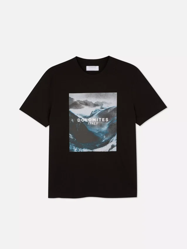 Camisas com estampado das Dolomitas