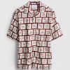 Camisas com estampado de azulejos costeiros