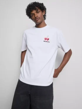 Camisas com estampado de cereja