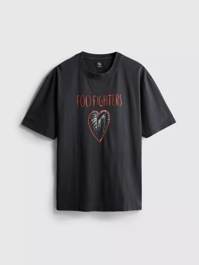 Camisas com estampado dos Foo Fighters