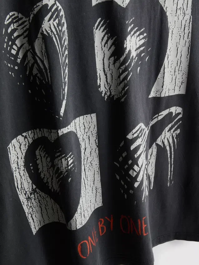 Camisas com estampado dos Foo Fighters