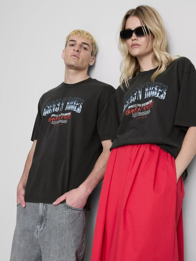 Camisas com estampado dos Guns N' Roses