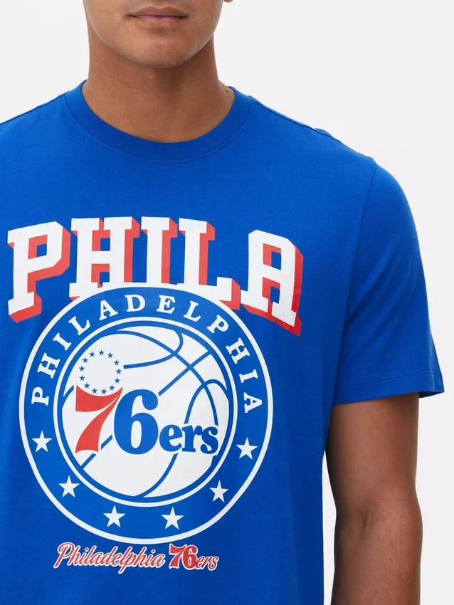 Camisas com estampado dos Philadelphia 76ers da NBA