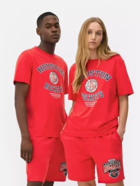 Camisas com o logótipo dos Houston Rockets da NBA