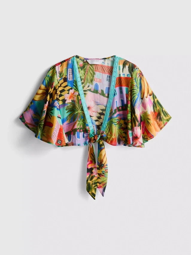 Camisas curtas com estampa tropical e laço