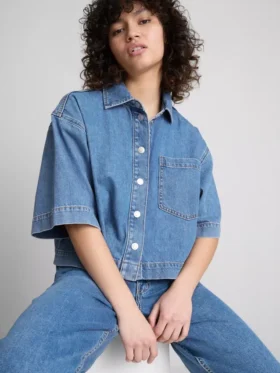 Camisas curtas e largas em ganga de algodão