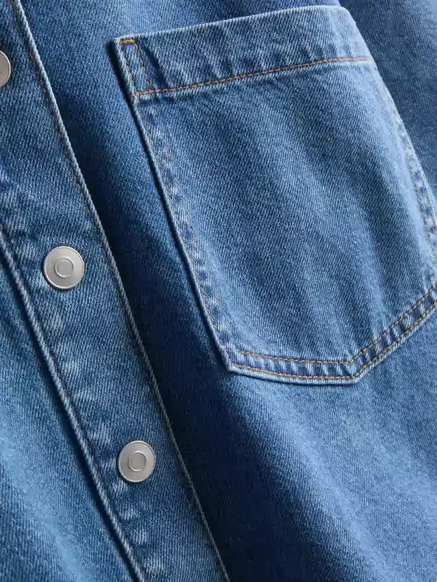 Camisas curtas e largas em ganga de algodão