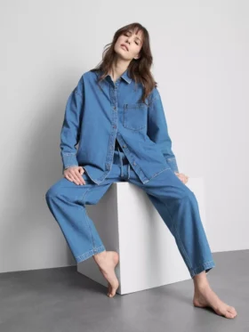 Camisas de ganga de algodão com corte descontraído e botões