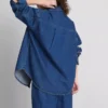 Camisas de ganga de algodão com corte descontraído e botões