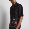 Camisas de manga curta bordadas
