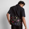 Camisas de manga curta bordadas
